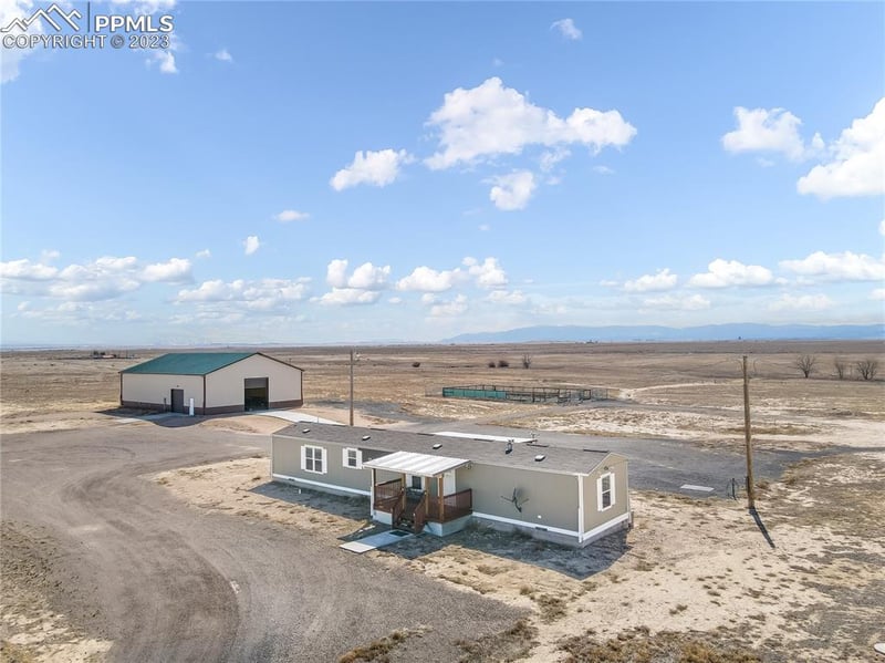 3219 40th Ln, Avondale, CO 81022
