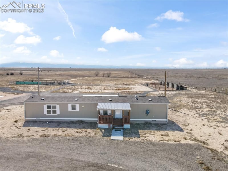 3219 40th Ln, Avondale, CO 81022