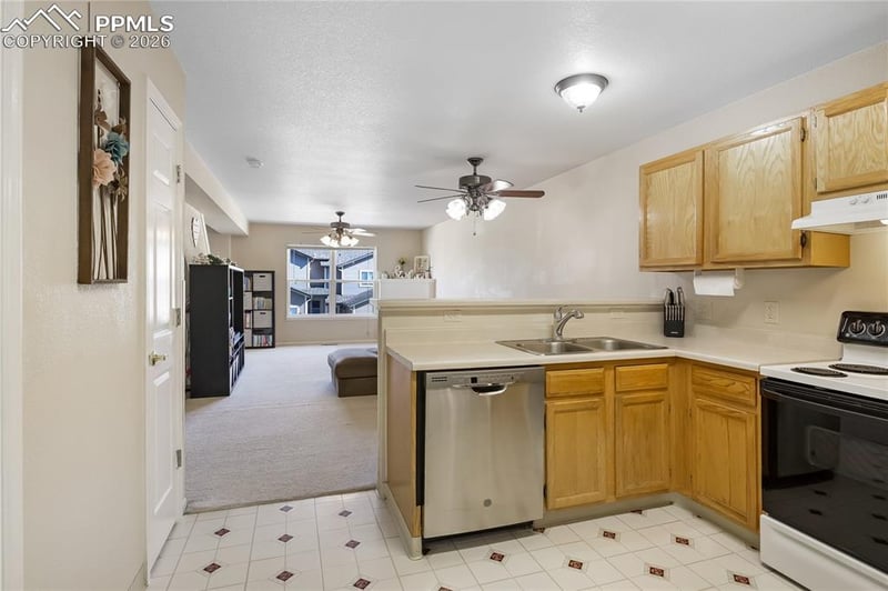 3219 Hearthridge Cir, Colorado Springs, CO 80918