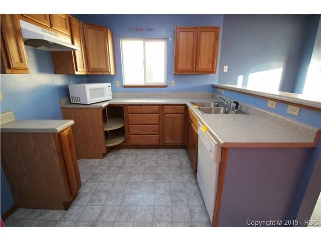 322 Trapper Ln, Fountain, CO 80817