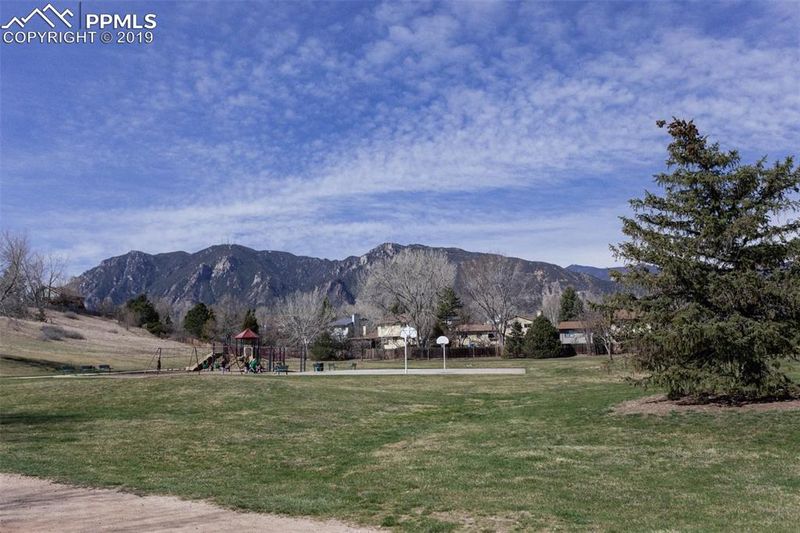 3220 Blue Mountain Way, Colorado Springs, CO 80906