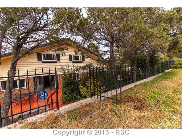 3227 Austin Dr, Colorado Springs, CO 80909