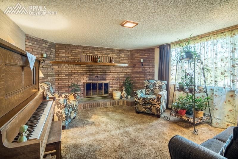 3227 Winston, Pueblo, CO 81005