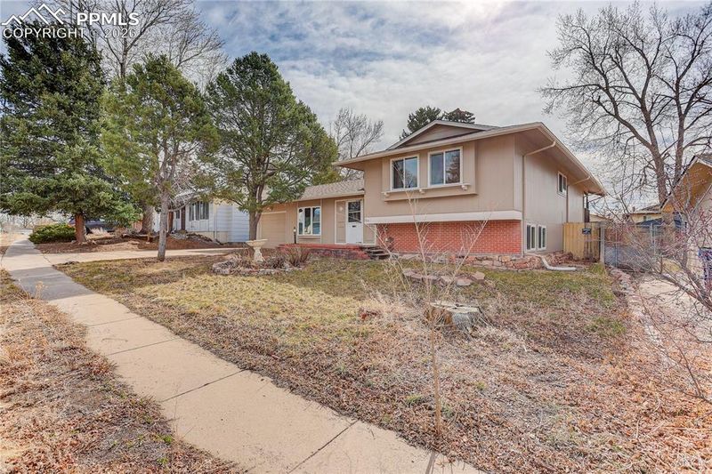 323 Kenady Cir, Colorado Springs, CO 80910