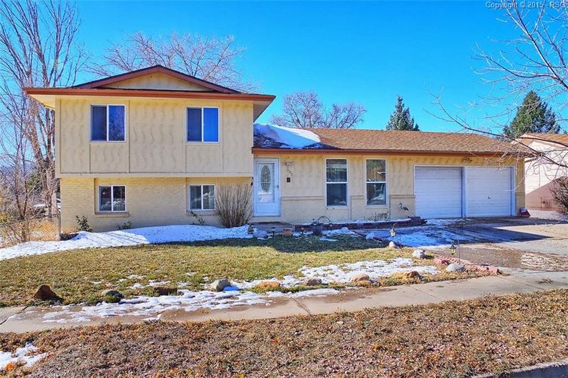 3230 Oro Blanco Dr, Colorado Springs, CO 80917