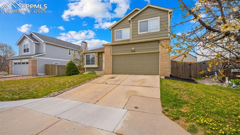 3230 Pony Tracks Dr, Colorado Springs, CO 80922
