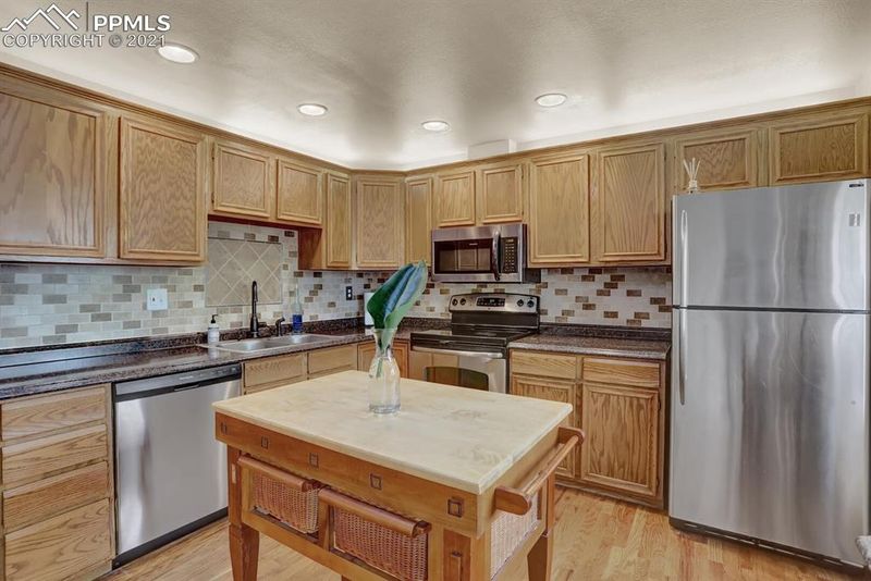 3230 Toro Dr, Colorado Springs, CO 80918