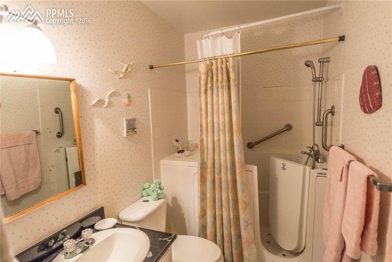3233 Inspiration Dr, Colorado Springs, CO 80917