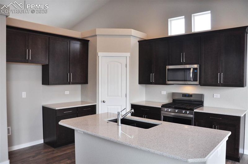 3234 Red Cavern Rd, Colorado Springs, CO 80908