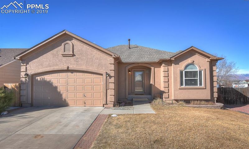 3236 Tail Spin Dr, Colorado Springs, CO 80916