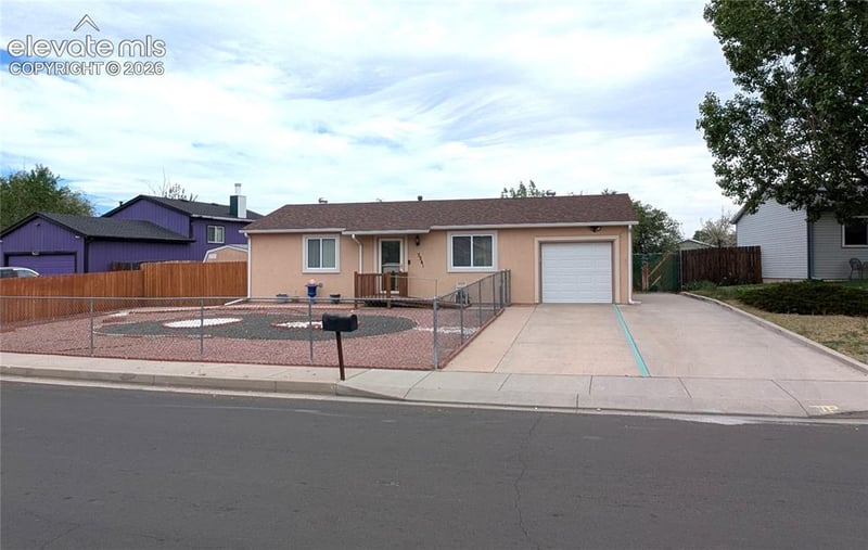 3241 Foxridge Dr, Colorado Springs, CO 80916