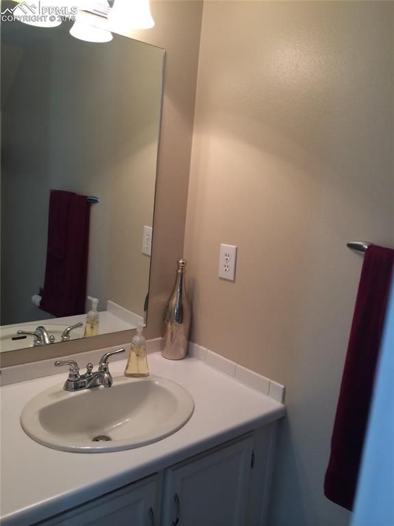 3247 Vail Pass Dr, Colorado Springs, CO 80917