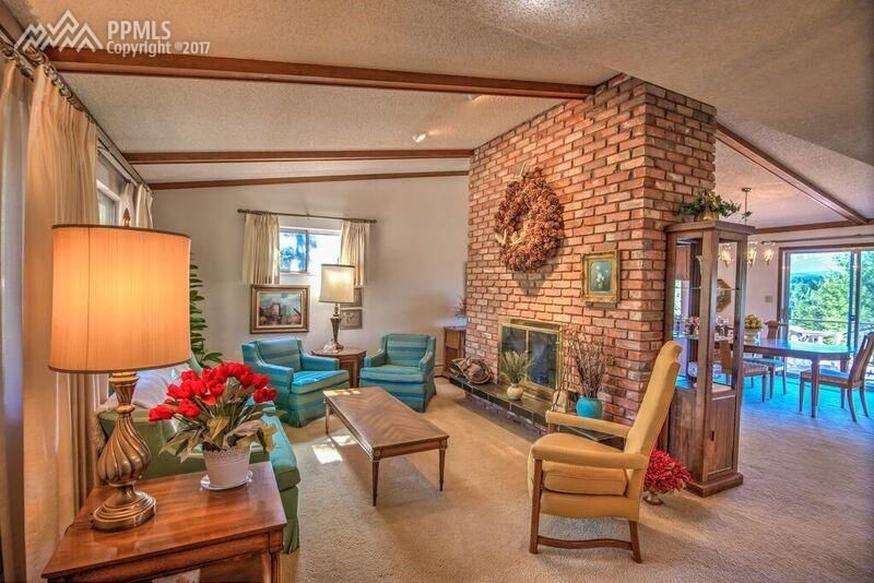 325 Apache Trl, Woodland Park, CO 80863