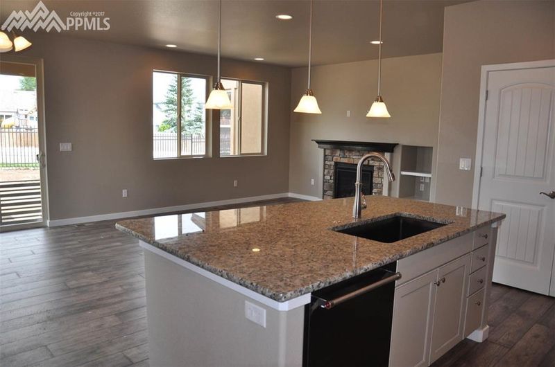 3250 Excelsior Dr, Colorado Springs, CO 80920