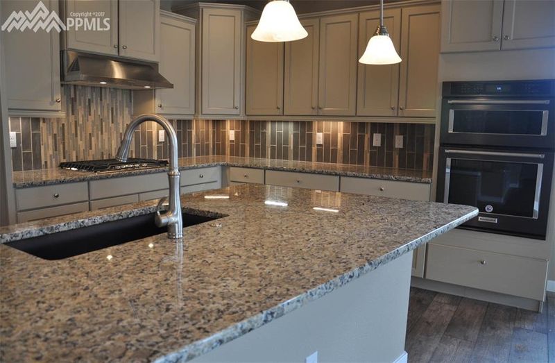 3250 Excelsior Dr, Colorado Springs, CO 80920