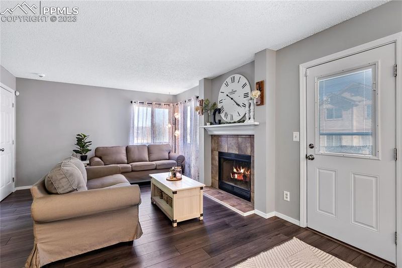 3250 Richmond Dr, Colorado Springs, CO 80922