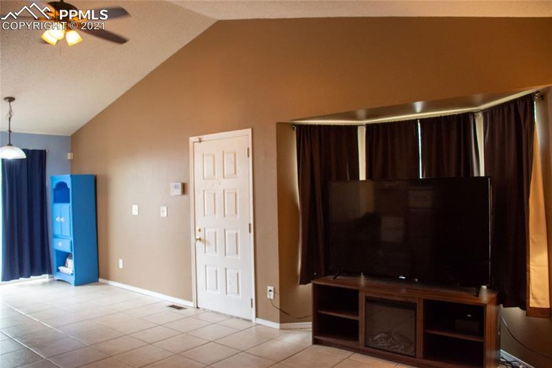 3250 Springnite Dr, Colorado Springs, CO 80916