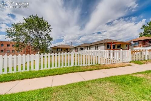3253 N Cook St, Denver, CO 80205