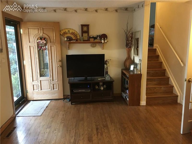 3255 Oro Blanco Dr, Colorado Springs, CO 80917