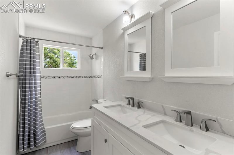 3259 Foxridge Dr, Colorado Springs, CO 80916