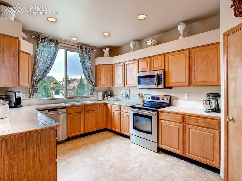3259 Viero Dr, Colorado Springs, CO 80916
