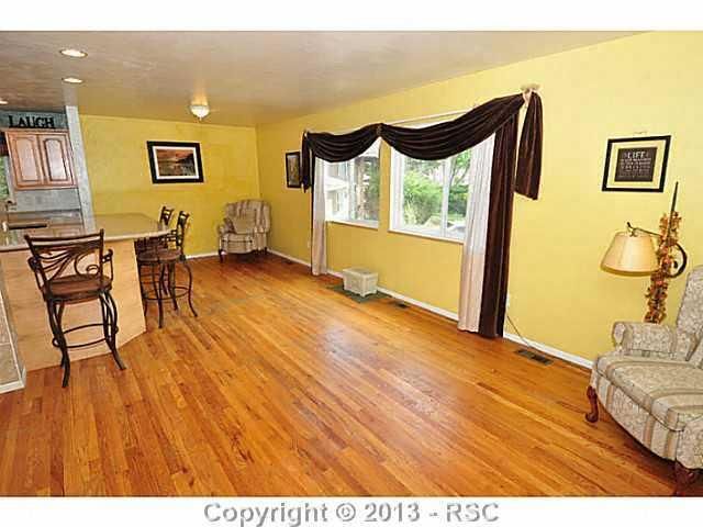 326 Dexter St, Colorado Springs, CO 80911