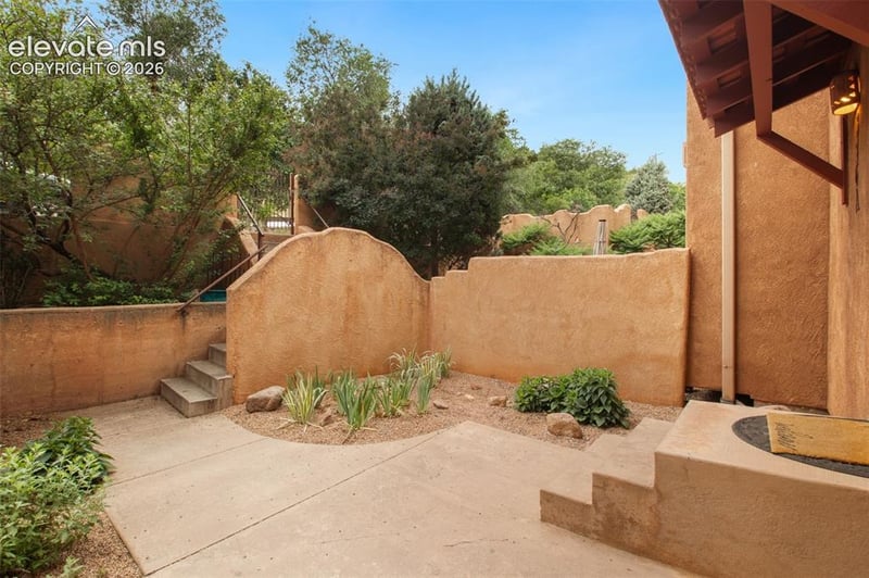 326 Santa Fe Pl #A, Manitou Springs, CO 80829