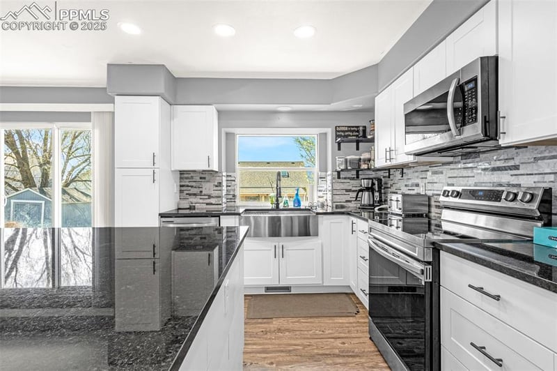 3260 Tail Spin Dr, Colorado Springs, CO 80916