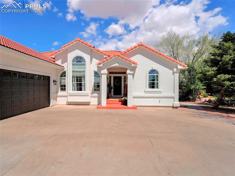 327 W Hahns Peak Ave, Pueblo West, CO 81007