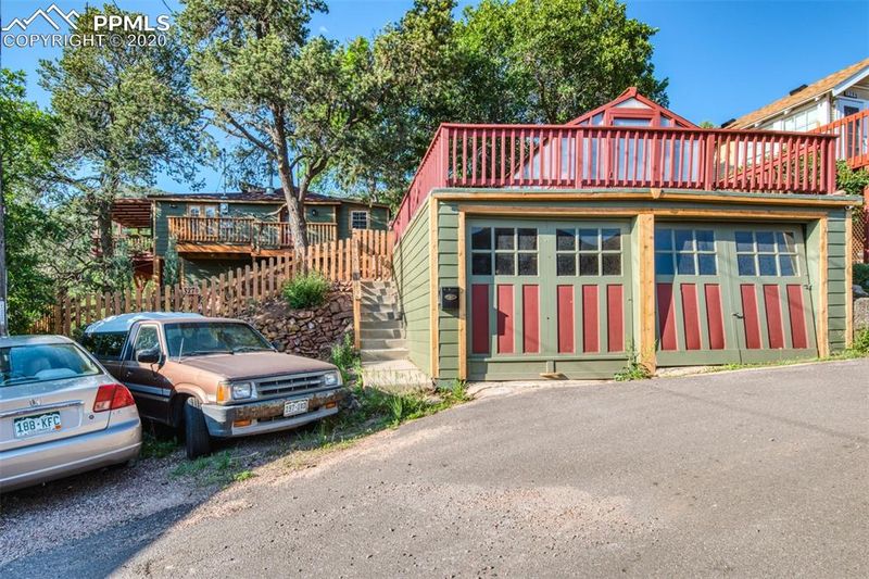 327 Oklahoma Rd, Manitou Springs, CO 80829