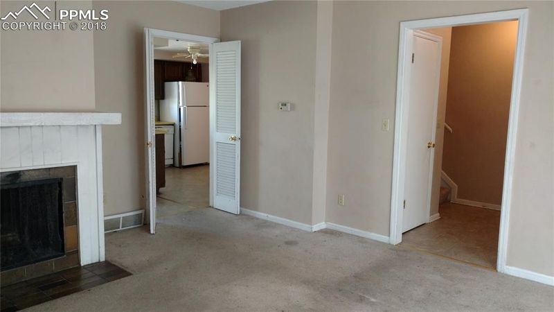 327 Raspberry Ln, Monument, CO 80132