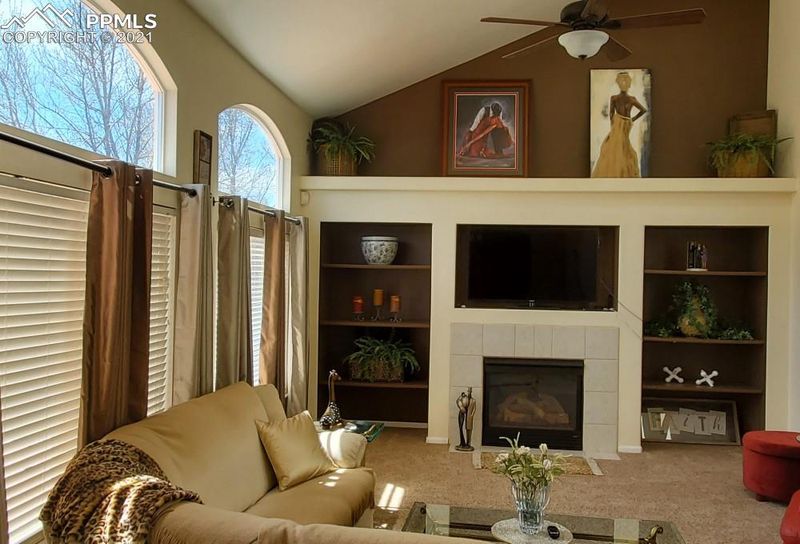 3271 Tail Spin Dr, Colorado Springs, CO 80916
