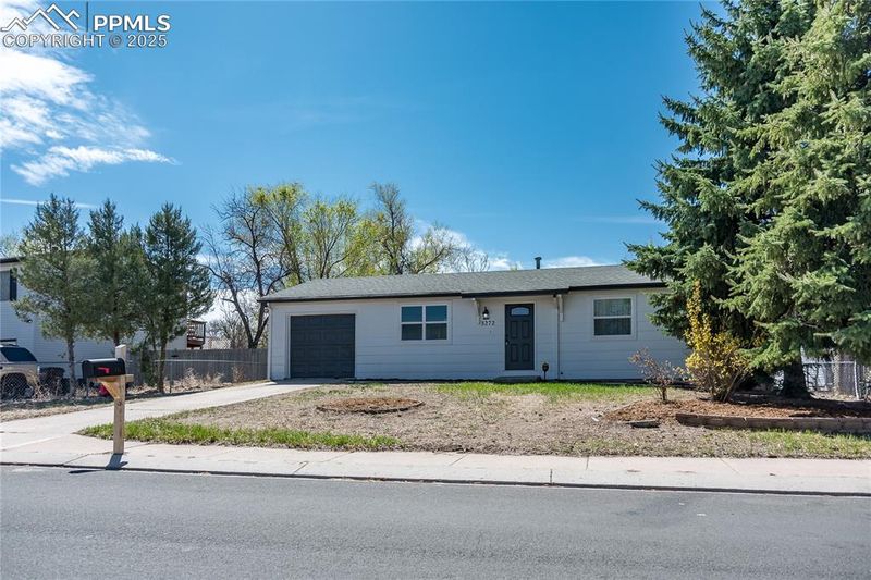 3272 Foxridge Dr, Colorado Springs, CO 80916