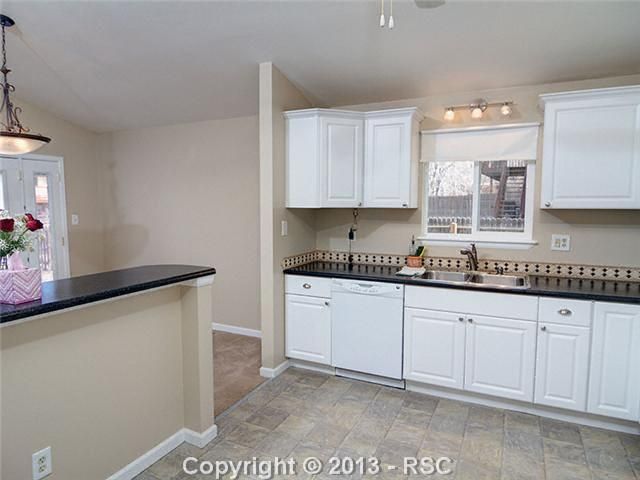 3276 Bell Mountain Dr, Colorado Springs, CO 80918