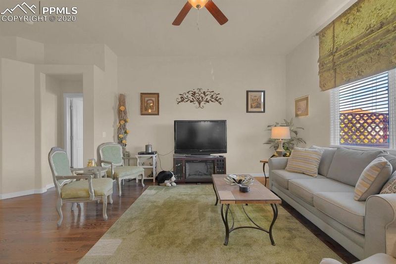 3277 Osuna Dr, Colorado Springs, CO 80916