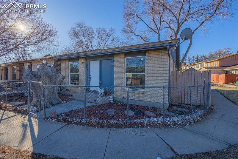 328 Robbins Mill Pl, Colorado Springs, CO 80910