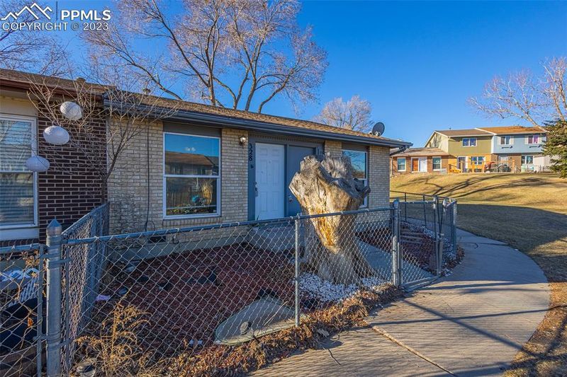 328 Robbins Mill Pl, Colorado Springs, CO 80910