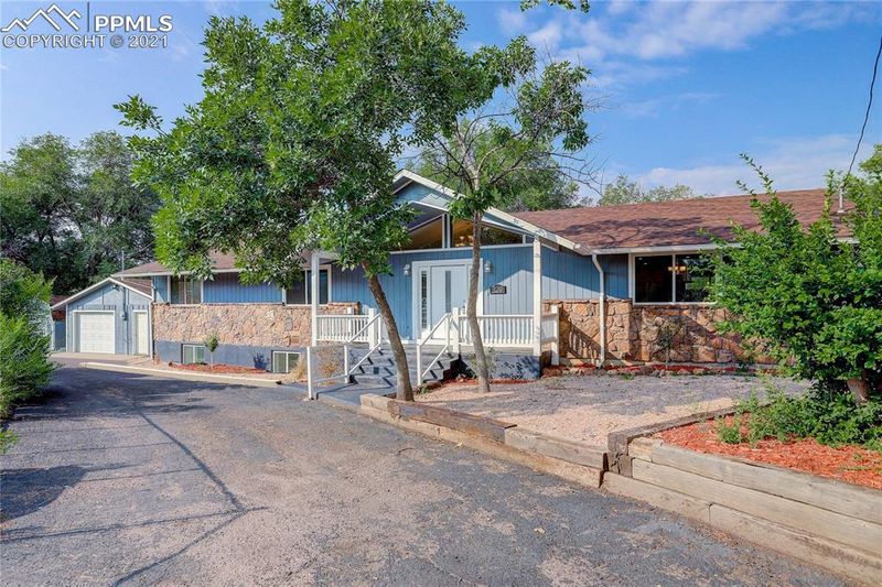 329 S 18th St, Colorado Springs, CO 80904