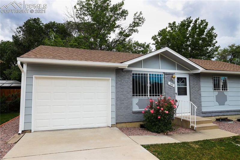 329 Longfellow Dr, Colorado Springs, CO 80910