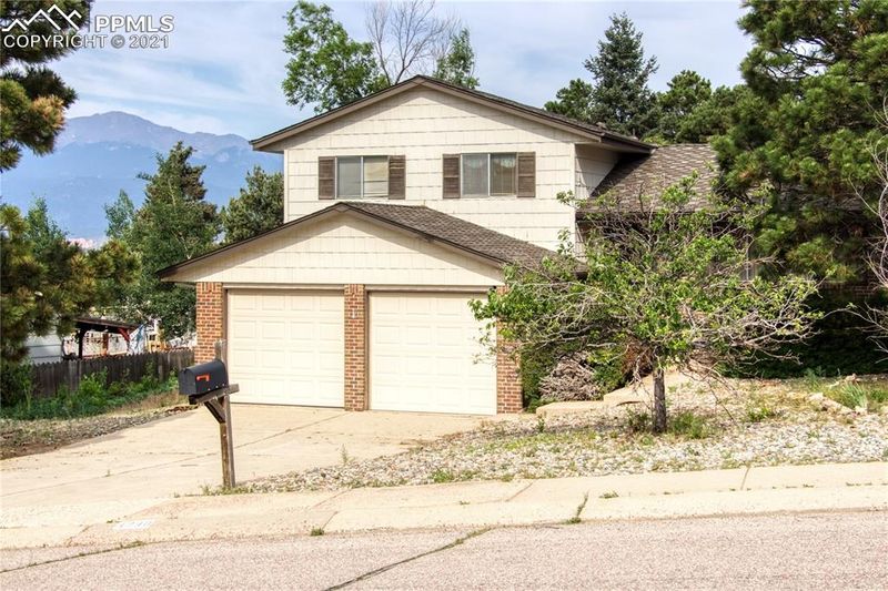 3290 Cortina Dr, Colorado Springs, CO 80918