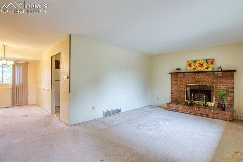 3290 Cortina Dr, Colorado Springs, CO 80918
