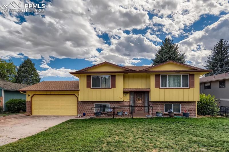 3295 Toro Dr, Colorado Springs, CO 80918