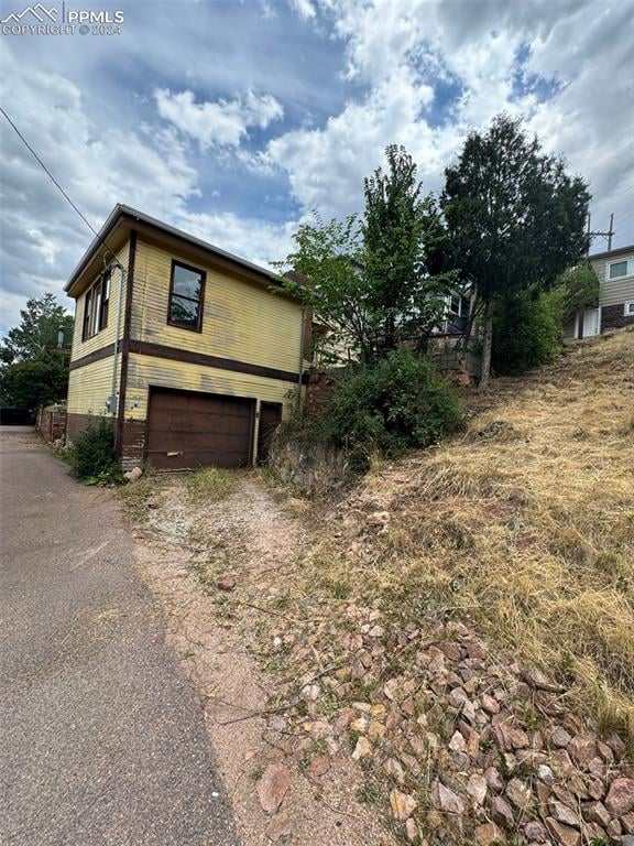 33 Cherokee Rd, Manitou Springs, CO 80829