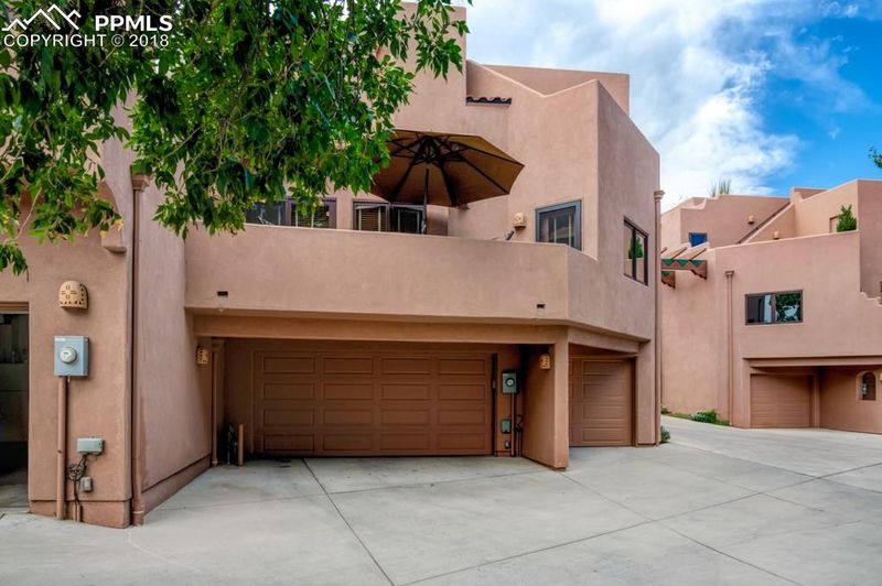 33 Crystal Park Rd, Manitou Springs, CO 80829