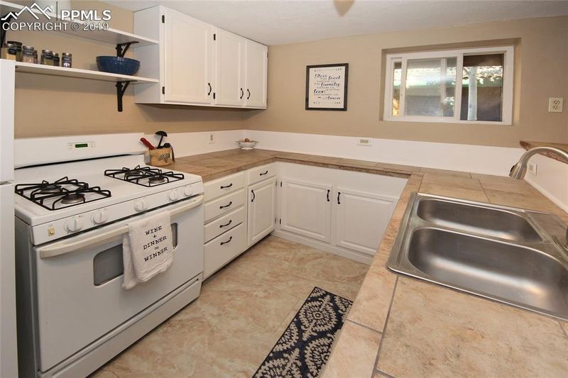 33 Friar Tuck Dr, Divide, CO 80814