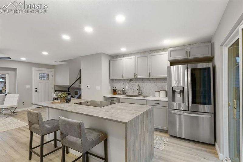 33 Hudspeth Ln, Pueblo, CO 81005