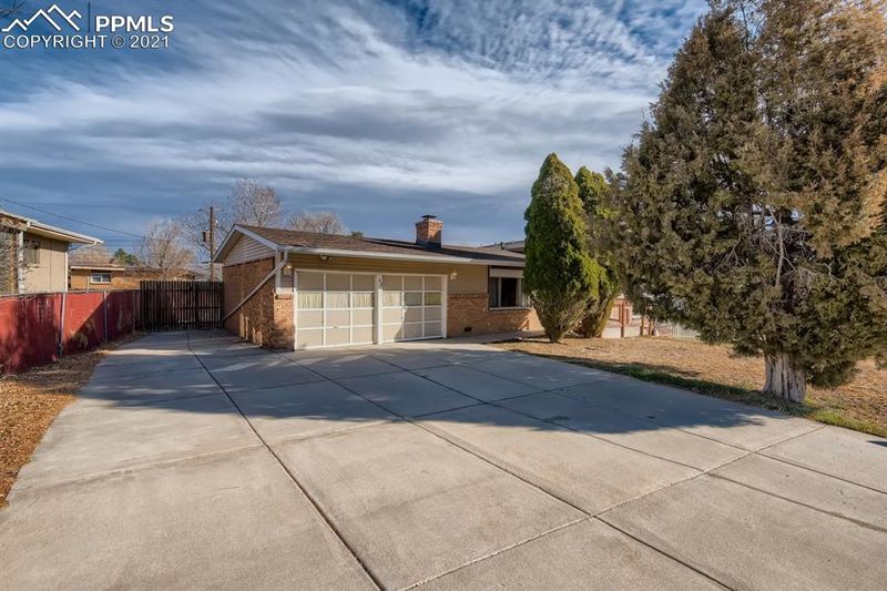 33 Minden Cir, Colorado Springs, CO 80906