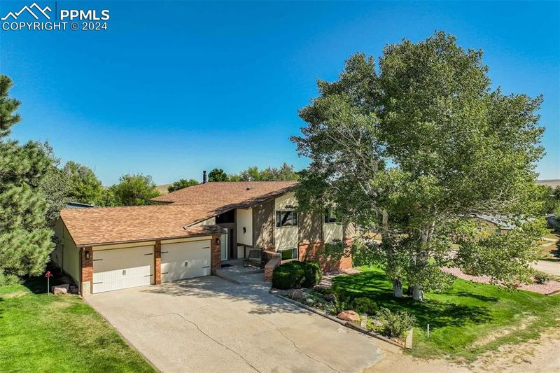 330 4th St, Calhan, CO 80808