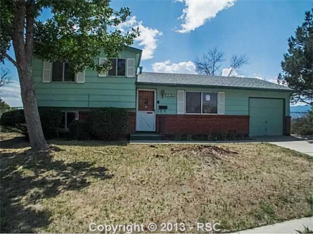 330 Calle Mesa, Fountain, CO 80817