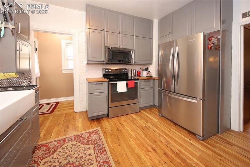 330 N Hancock Ave, Colorado Springs, CO 80903